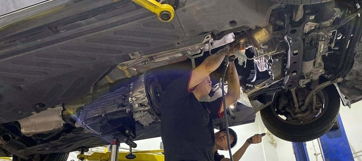 Quy trình tháo hộp số xe Mercedes